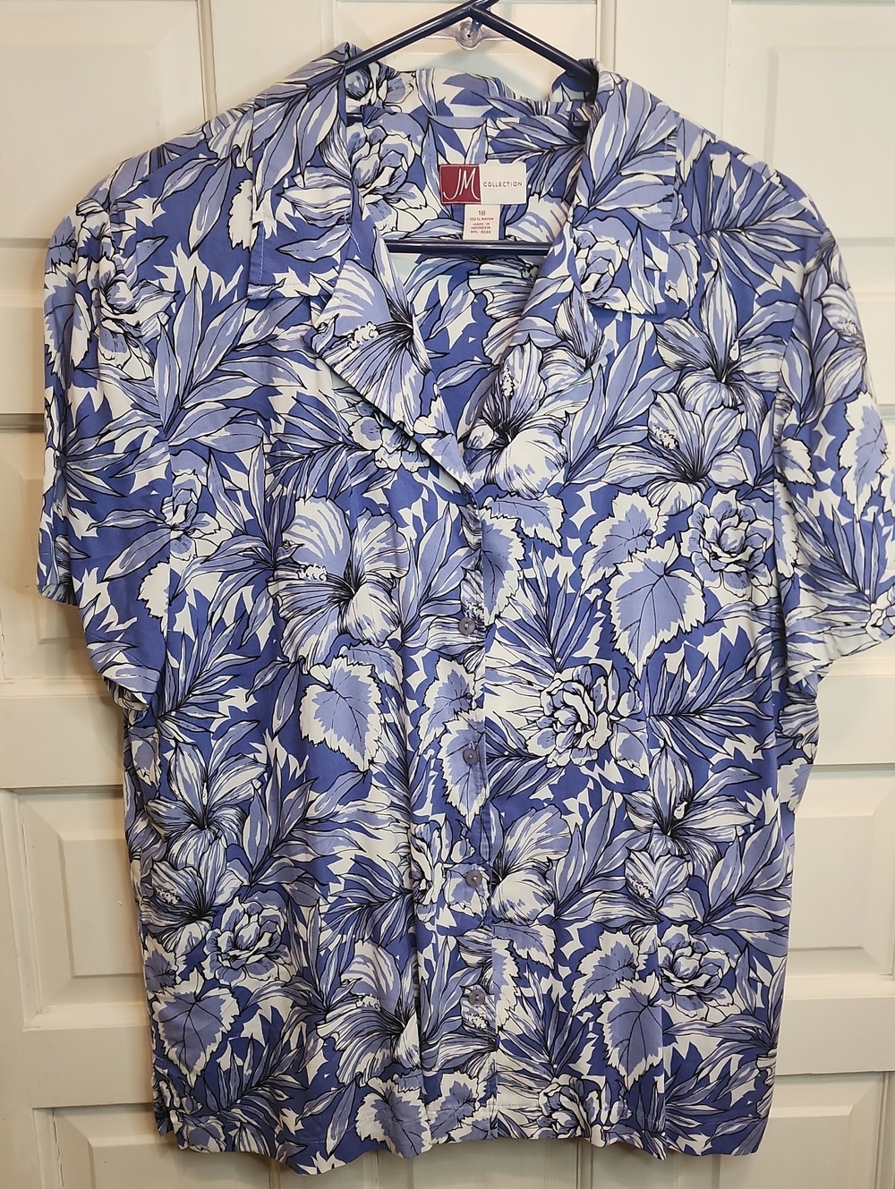 JM Collection Blue and White Floral Short-Sleeve Button Shirt
